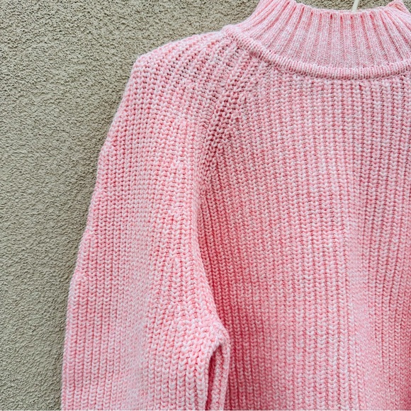 Cropped mockneck sweater - Picture 2 of 9